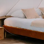 Luxury tent Glamping Boszee