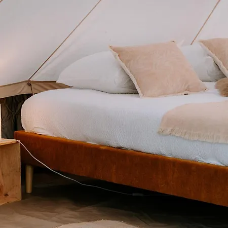Luxury tent Glamping Boszee