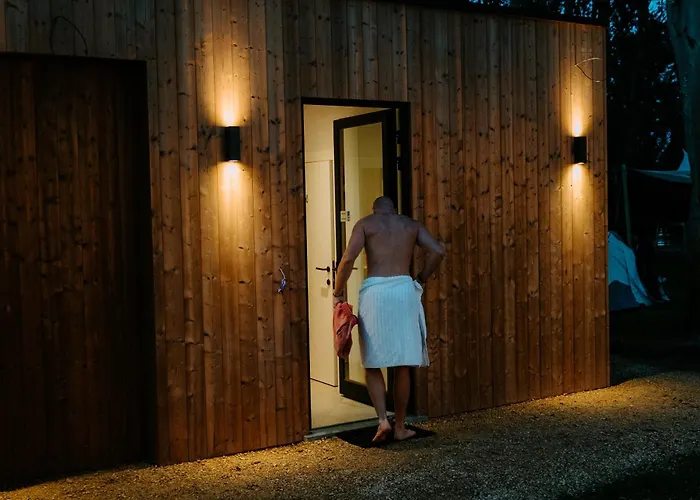 Glamping Boszee * מידלקרק